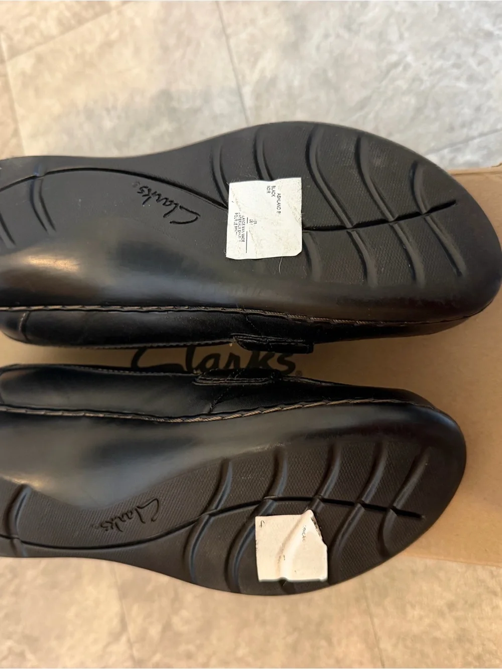 Clarks smooth black